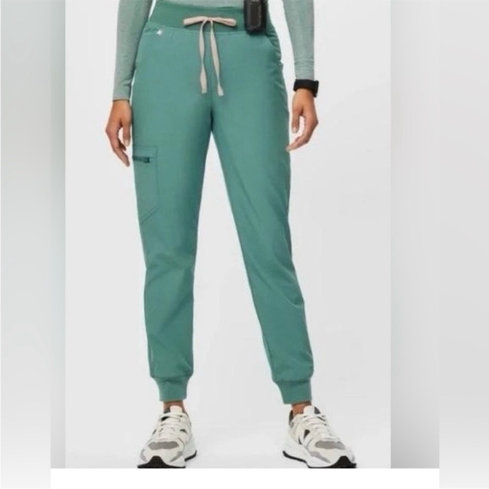 Women's Figs Joggers Size Small